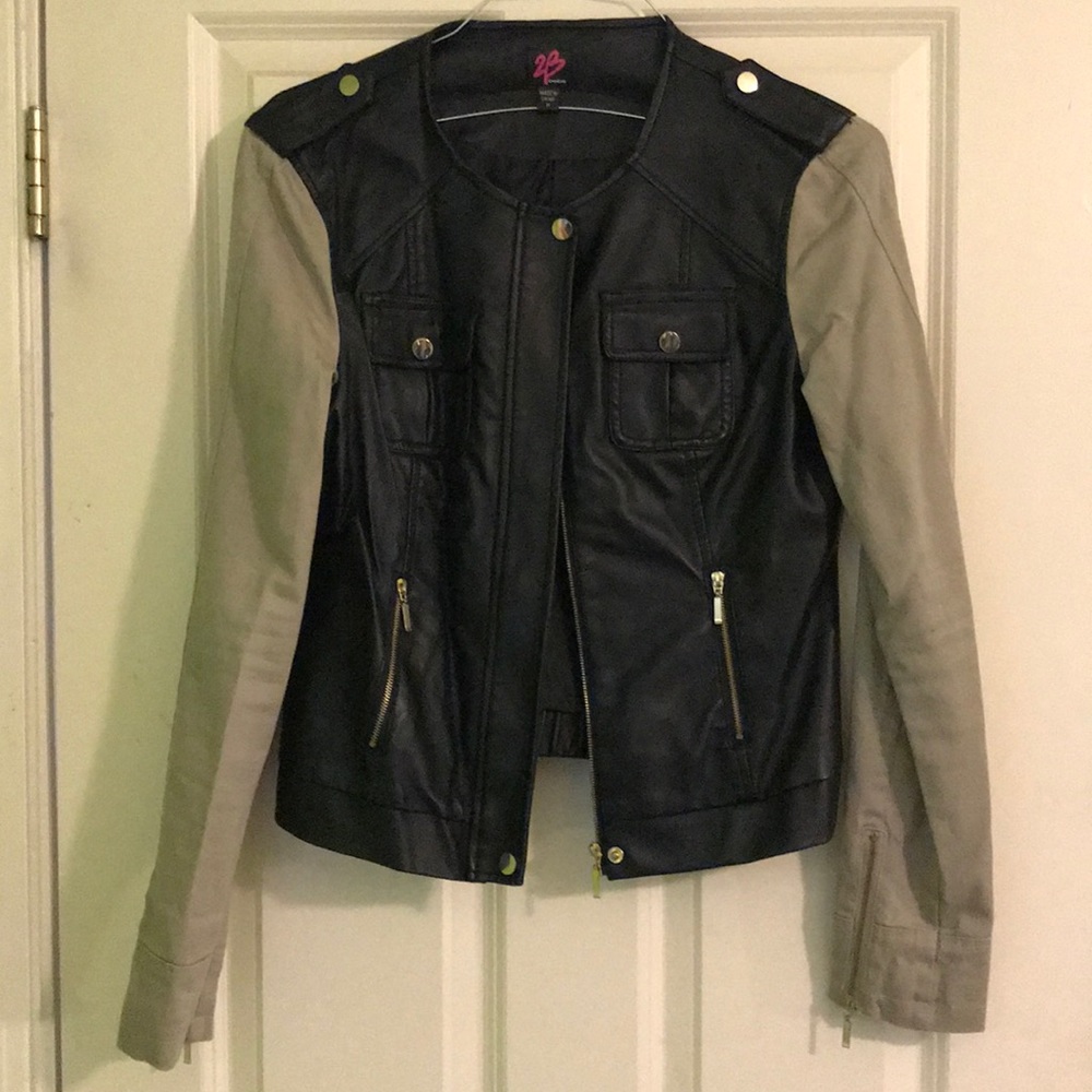 2b Bebe Faux leather jacket